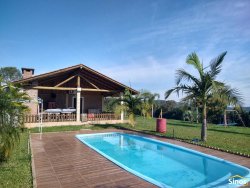 Sítio com 2.500m²  no bairro Lomba Grande