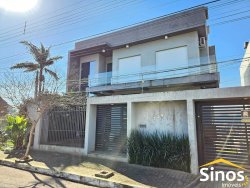 Casa com 04 dormitórios no bairro Ideal