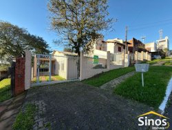  Casa com 03 dormitórios (01 suíte) no bairro Lomba Grande