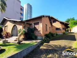 Casa ampla de 300,00 m² no bairro Vila Rosa