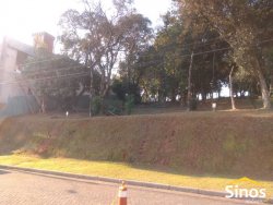 Terreno de 513,80 m² no Condomínio Baviera