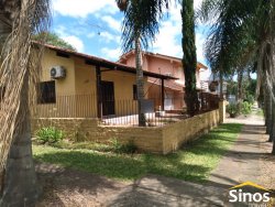 Casa com 02 dormitórios no Bairro Hamburgo Velho